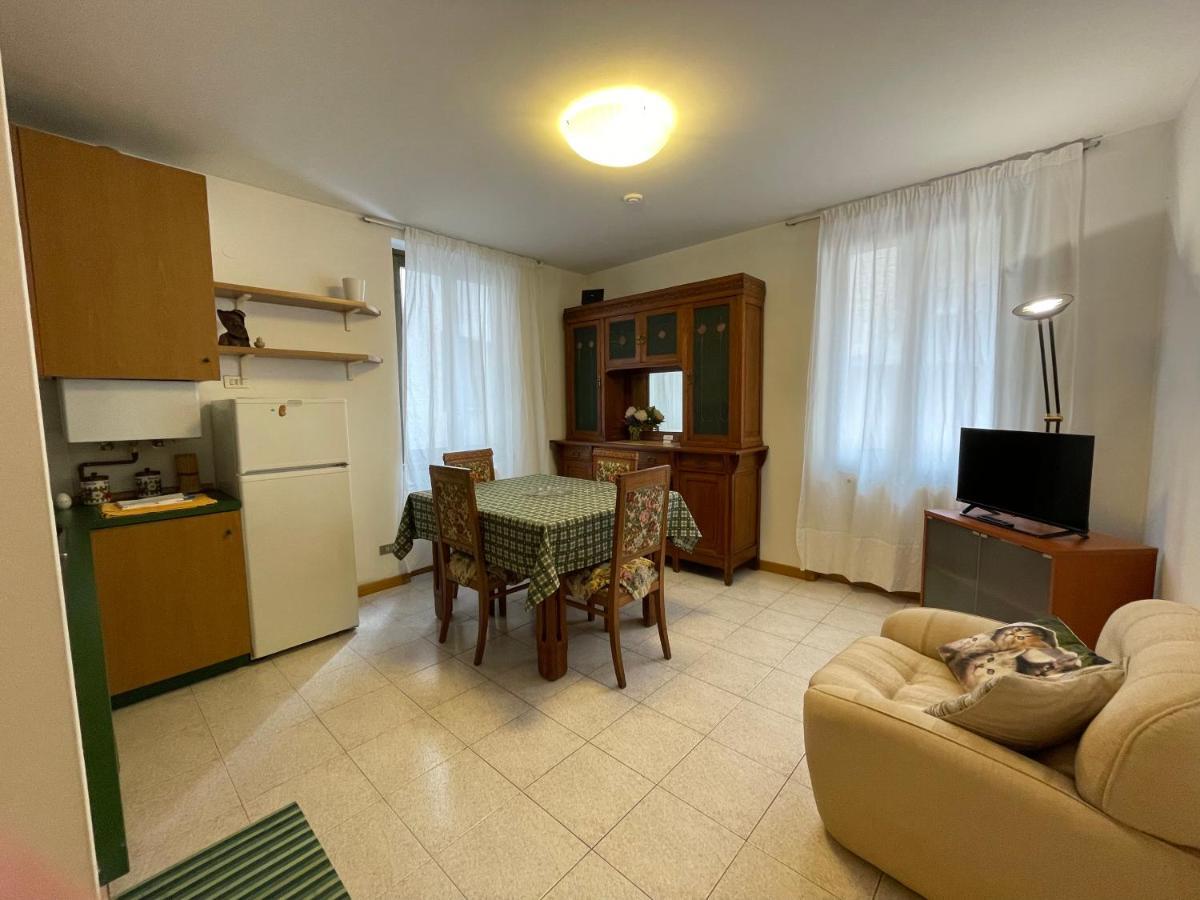 Cozy Apartment With Private Parking On Domaso'S Lakeside - Larihome A09 Εξωτερικό φωτογραφία